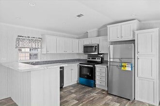 414 N Ridgewood Ave in Edgewater, FL - Building Photo - Building Photo