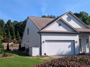 4920 Hidden Meadow Dr in Cumming, GA - Building Photo - Building Photo