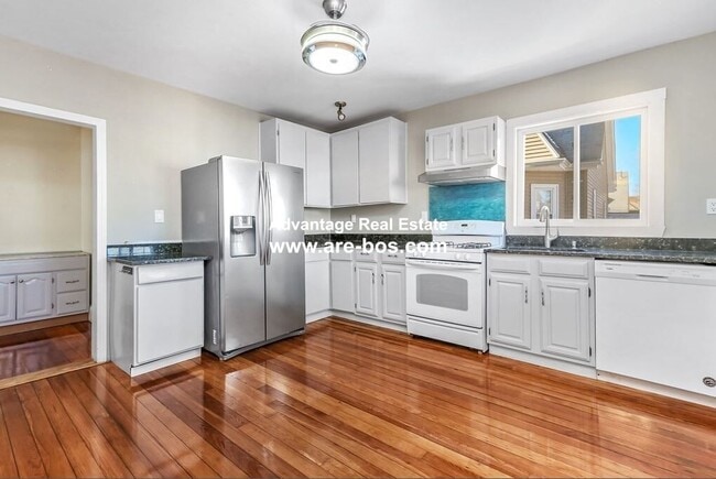 59 Capitol St, Unit 2 in Watertown, MA - Building Photo - Building Photo