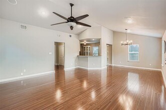 3005 E 18th St in Austin, TX - Building Photo - Building Photo