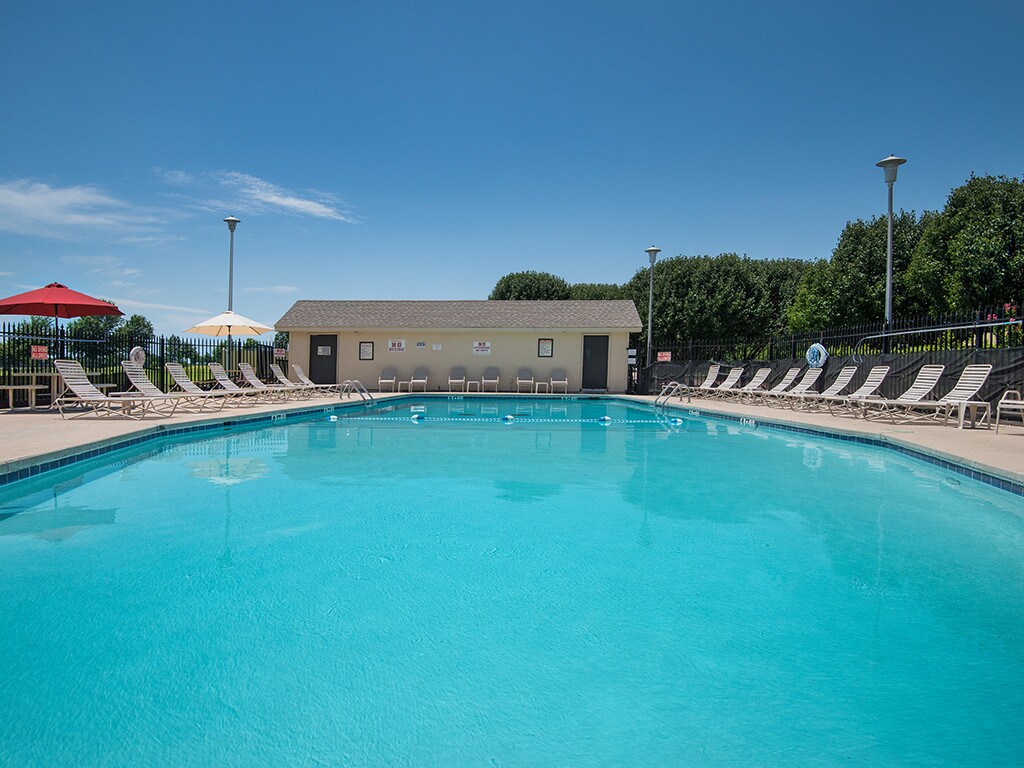 The Greens at Owasso I/II Owasso, OK Apartments