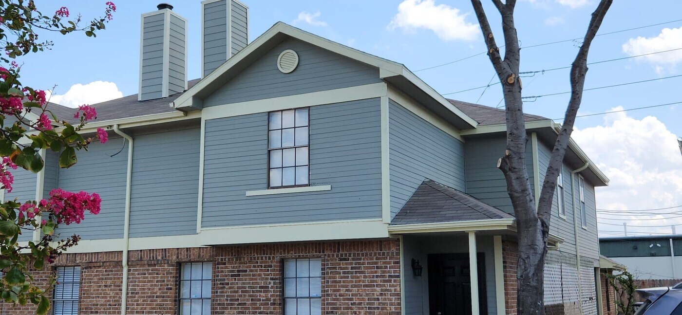 9703 Pine Pass Dr in Houston, TX - Building Photo