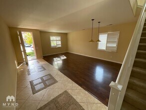807 Via Bahia in San Marcos, CA - Building Photo - Building Photo