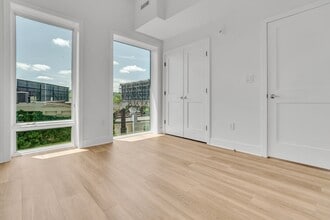 55 Linden St, Unit 5 in Boston, MA - Building Photo - Building Photo