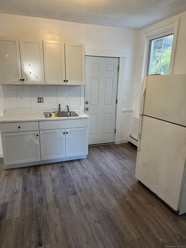 23 Ward St in Vernon, CT - Building Photo - Building Photo