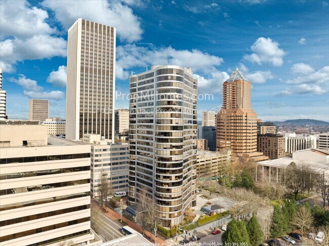 1500 SW 5th Ave in Portland, OR - Building Photo - Building Photo