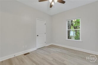 1112 E Waldburg St, Unit 1112 E WALDBURG St in Savannah, GA - Foto de edificio - Building Photo