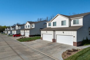 Clear Ridge Townhomes in Wichita, KS - Building Photo