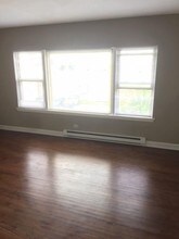 7628 N Milwaukee Ave-Unit -3B in Niles, IL - Building Photo - Building Photo