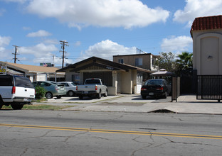 3867-3871 Marlborough Ave in San Diego, CA - Building Photo - Building Photo