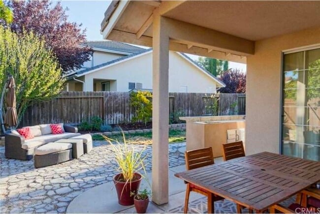 1926 Fieldstone Cir in Paso Robles, CA - Building Photo - Building Photo