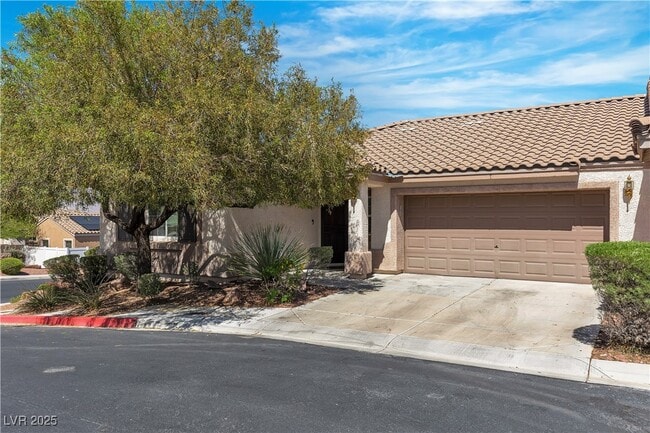 7820 Milkweed Ct in Las Vegas, NV - Building Photo - Building Photo