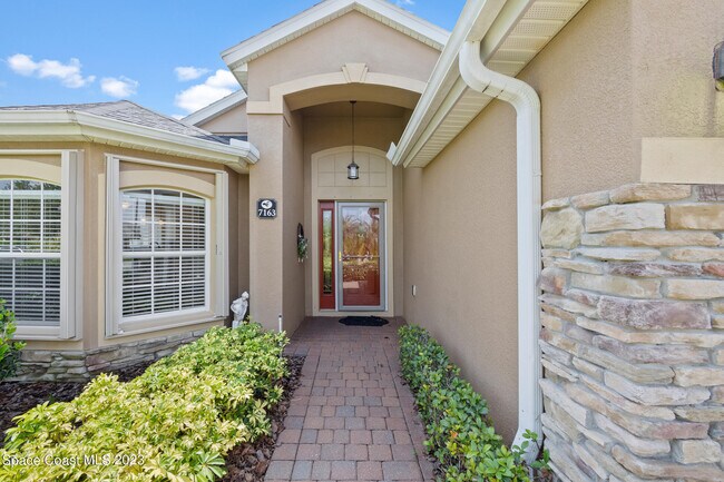 7163 Egbert St in Melbourne, FL - Foto de edificio - Building Photo