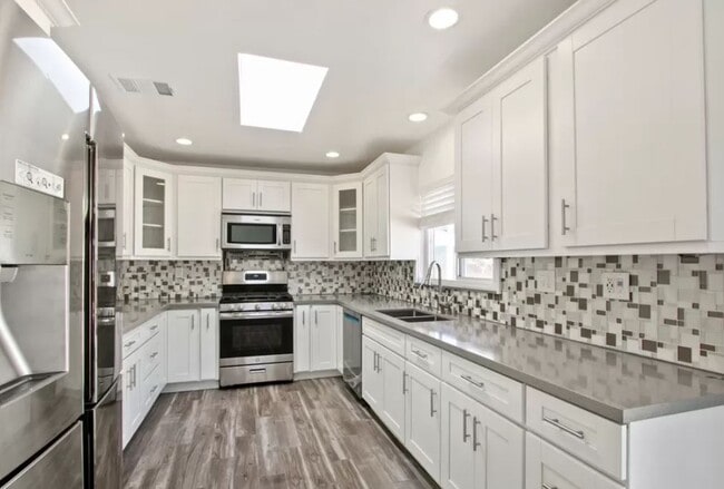 4125 W 179th St in Torrance, CA - Foto de edificio - Building Photo