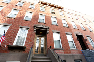 558 Henry St in Brooklyn, NY - Building Photo - Building Photo