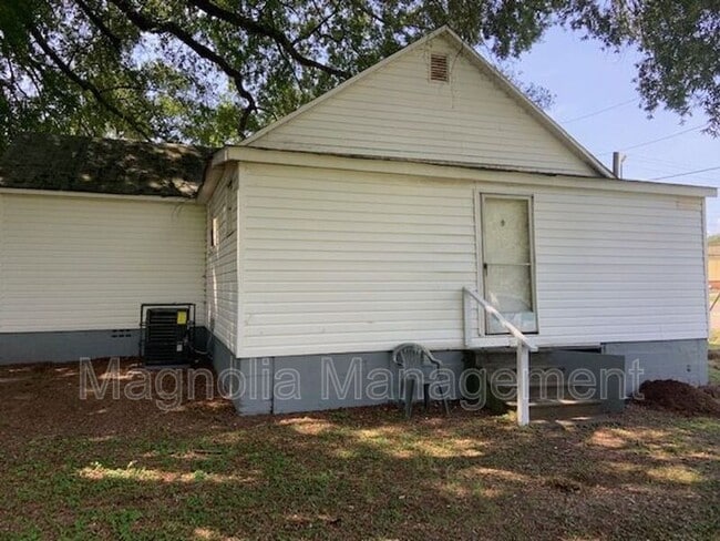1502 Parham St in Henderson, NC - Building Photo - Building Photo