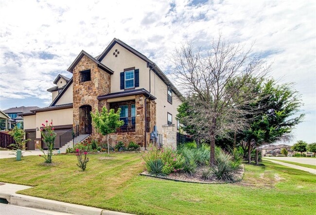 15621 Cabrillo Way in Bee Cave, TX - Building Photo - Building Photo