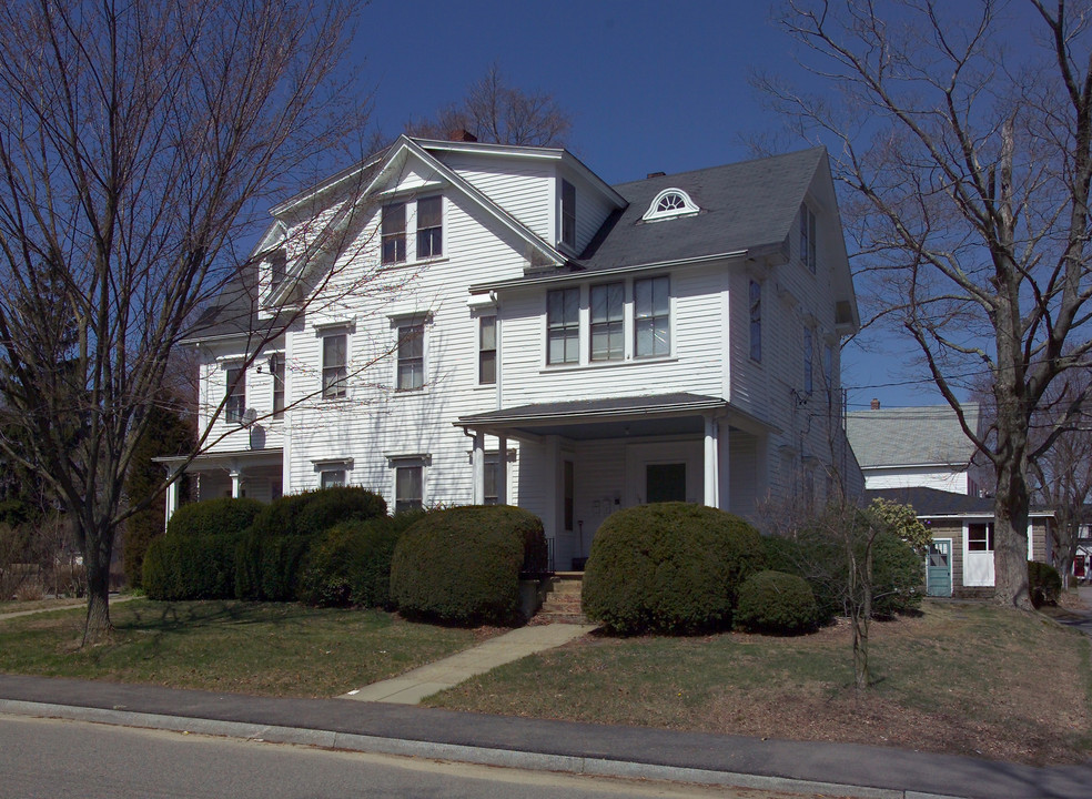 18 Jefferson St in Taunton, MA - Building Photo