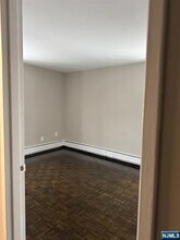 40 Zabriskie St in Hackensack, NJ - Building Photo - Building Photo