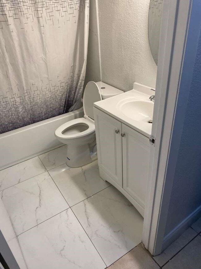 3441 NW 44th St in Fort Lauderdale, FL - Building Photo - Building Photo