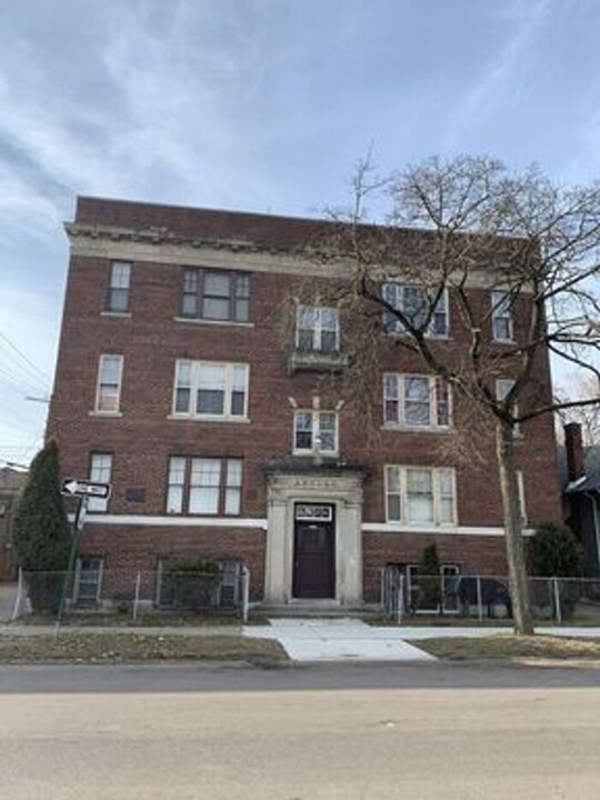 6329 Globe St in Detroit, MI - Building Photo