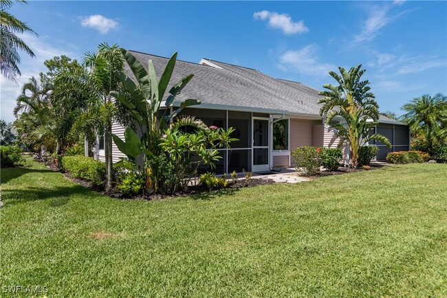 141 Bristol Ln in Naples, FL - Building Photo - Building Photo