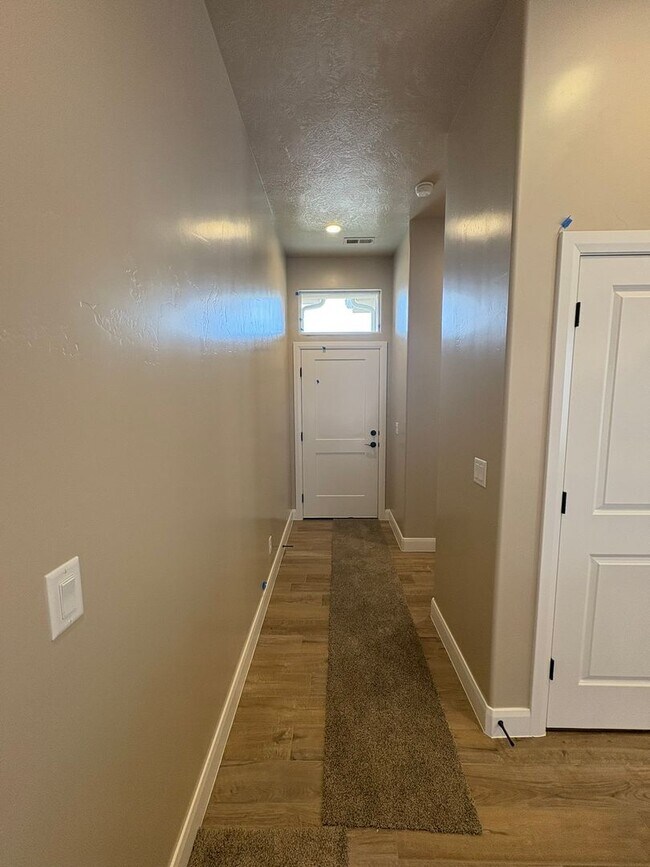 575 N 3050 E in Hurricane, UT - Building Photo - Building Photo