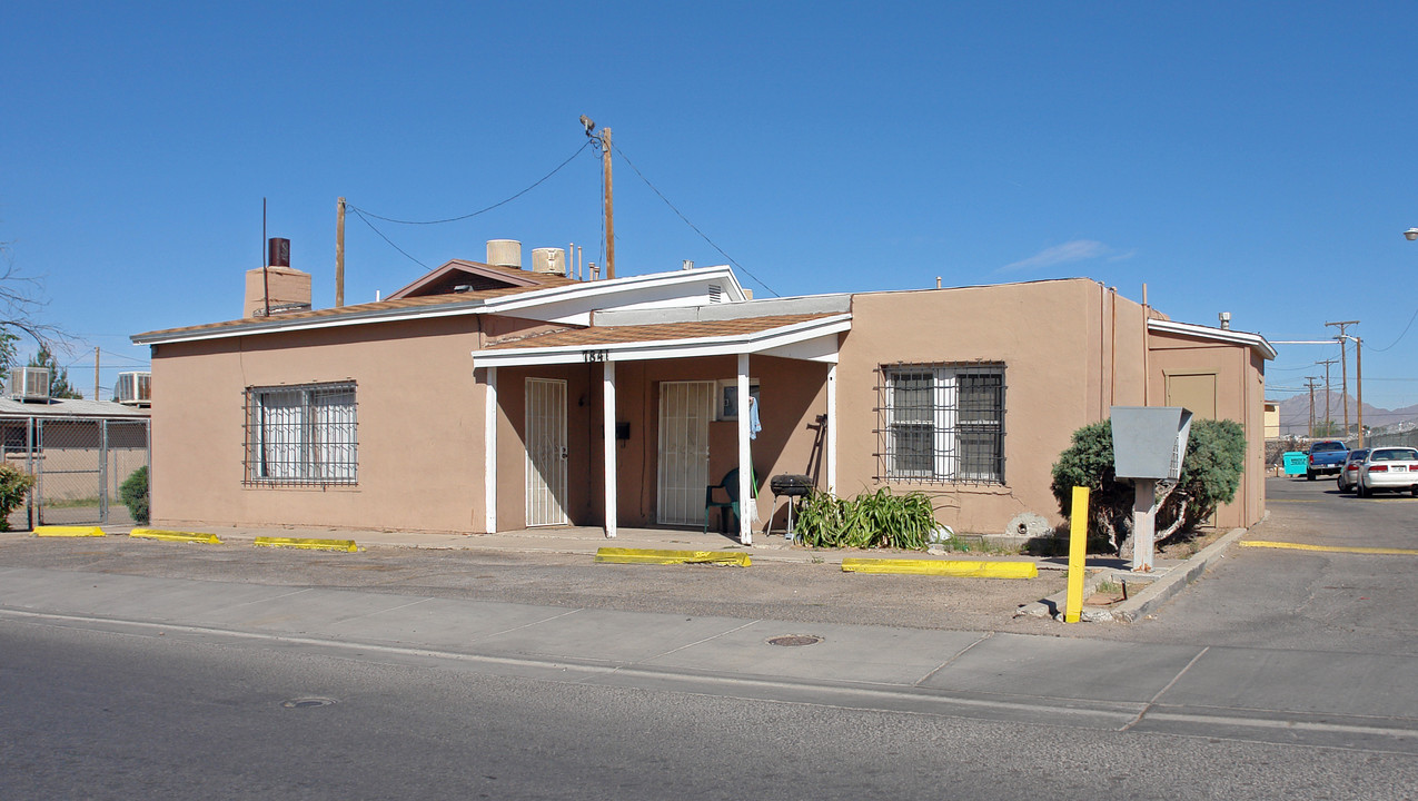 7841 West Dr in El Paso, TX - Building Photo