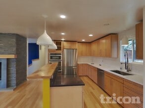 2990 Pickering Pl NE in Bremerton, WA - Building Photo - Building Photo