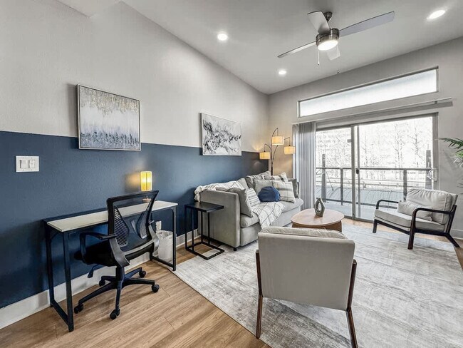 310 N Malcolm X Blvd in Dallas, TX - Building Photo - Building Photo