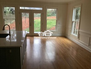 1073 Davis Cir NW, Unit 1 in Atlanta, GA - Building Photo - Building Photo