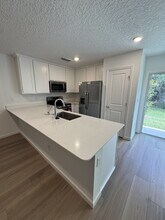 6837 Lake Mist Ln in Jacksonville, FL - Building Photo - Building Photo