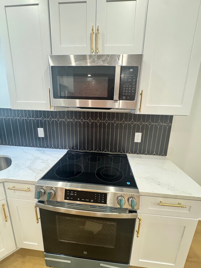 1325 Kerbaugh St, Unit A in Philadelphia, PA - Building Photo - Building Photo