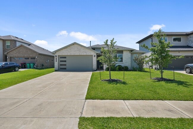 property at 3526 Scout Is