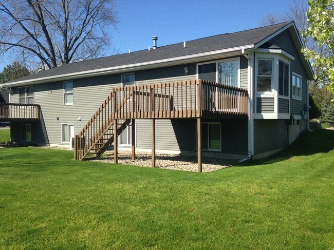 4194 Ivanrest Ave SW in Grandville, MI - Foto de edificio - Building Photo