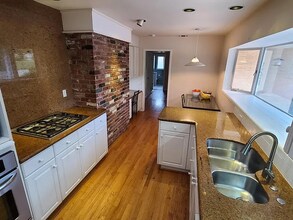 1220 El Toro Way in Sacramento, CA - Building Photo - Building Photo