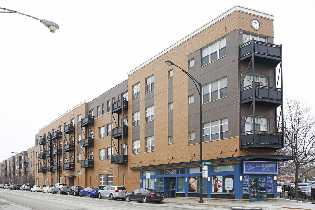 2901 N Clybourn Ave in Chicago, IL - Building Photo