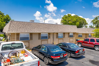 1260-1264 Santa Rosa St in Clearwater, FL - Building Photo - Building Photo