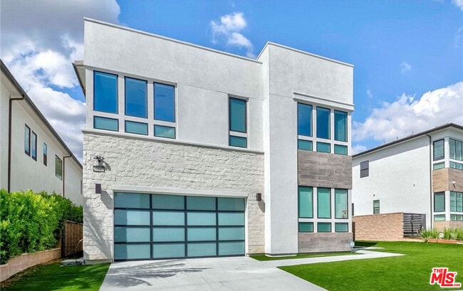 20537 Overlook Ct in Los Angeles, CA - Building Photo - Building Photo