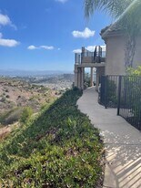21387 Crestwind Dr in San Marcos, CA - Building Photo