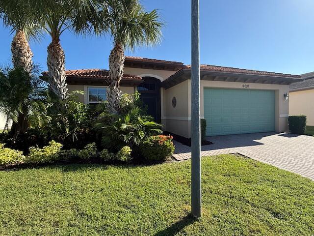 12091 SW Bennington Cir in Port St. Lucie, FL - Building Photo