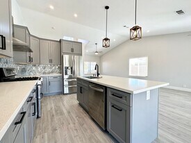 78795 Birchcrest Cir in La Quinta, CA - Building Photo