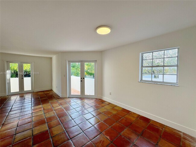 2918 Bird Ave in Miami, FL - Building Photo - Building Photo