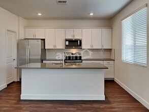 6116 W Paseo Hilario in Tucson, AZ - Building Photo - Building Photo