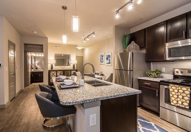 Enclave at Westport in Roanoke, TX - Foto de edificio - Building Photo