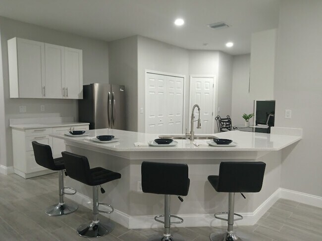 1541 San Filippo Dr SE in Palm Bay, FL - Building Photo - Building Photo