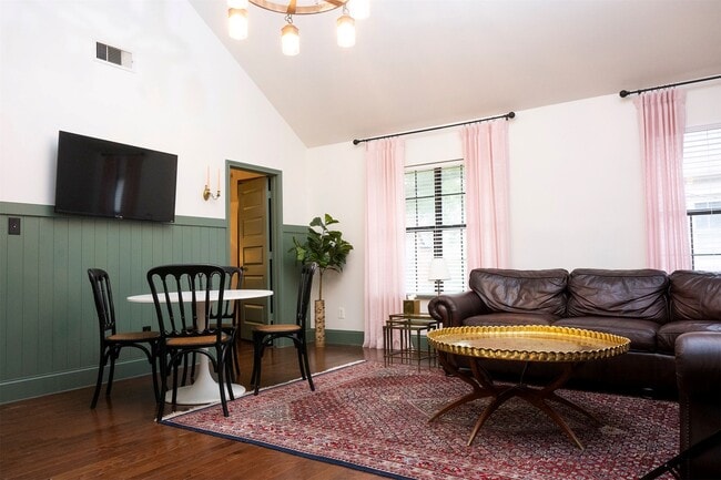 property at 2522 Calumet St