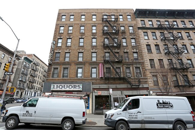 111-121 La Salle St in New York, NY - Building Photo - Building Photo