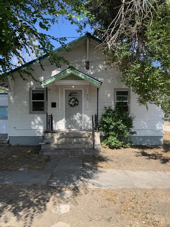 property at 412 E 21st Ave