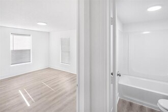 1911 Benson St in Houston, TX - Building Photo - Building Photo